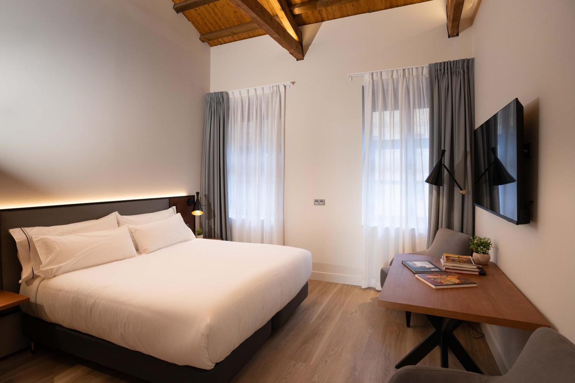 Prisma Suites Salamanca Exterior photo