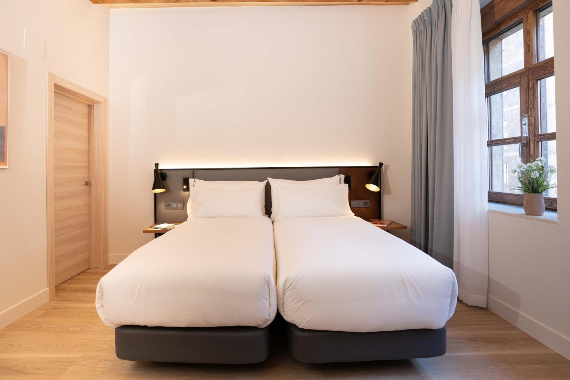 Prisma Suites Salamanca Exterior photo
