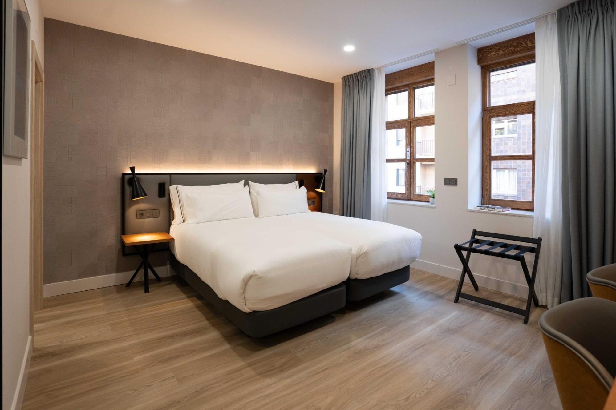 Prisma Suites Salamanca Exterior photo